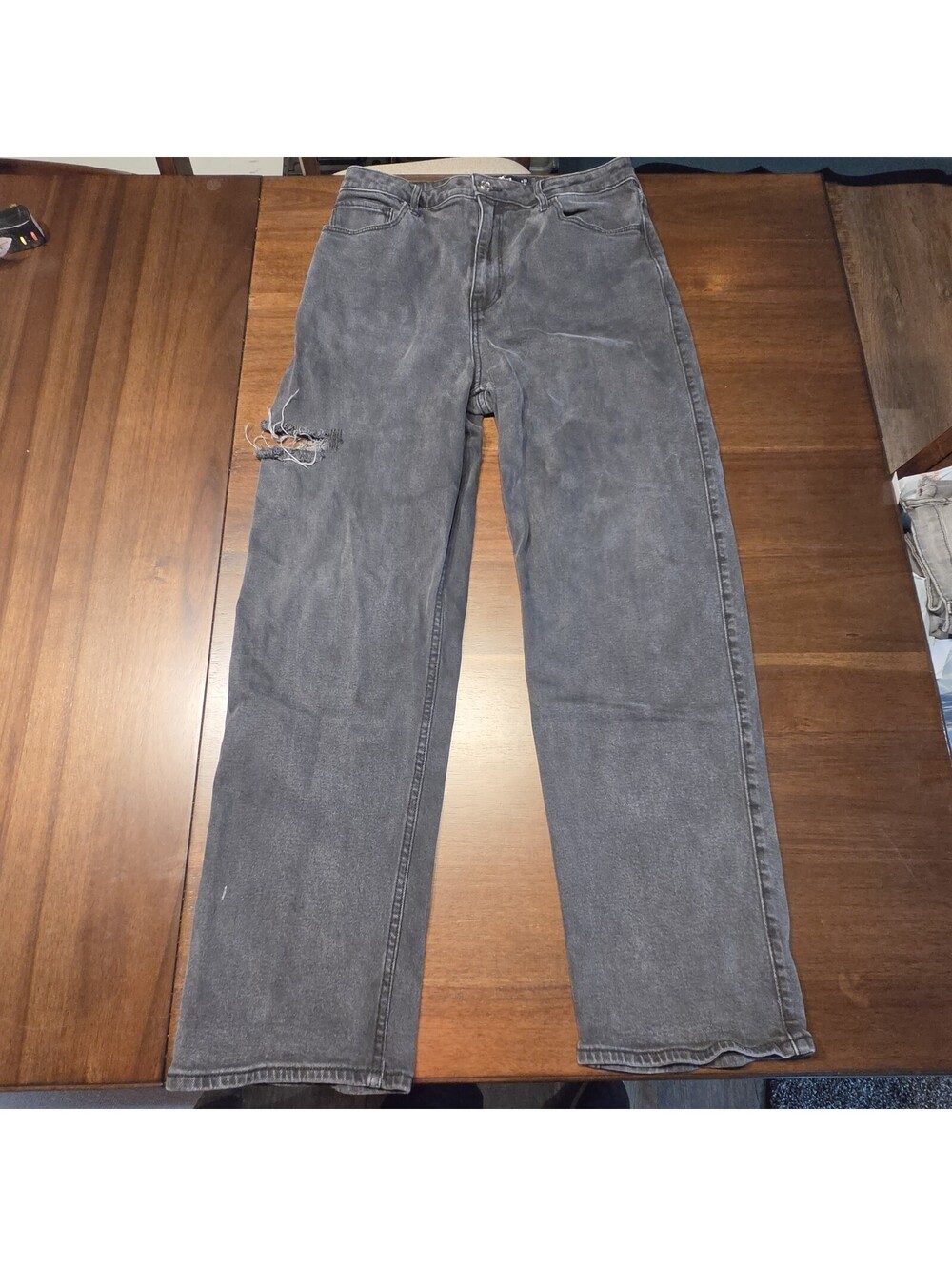 Hollister Ultra High-Rise Distressed Dad Jeans Washed Black Ripped 11R 30x31
